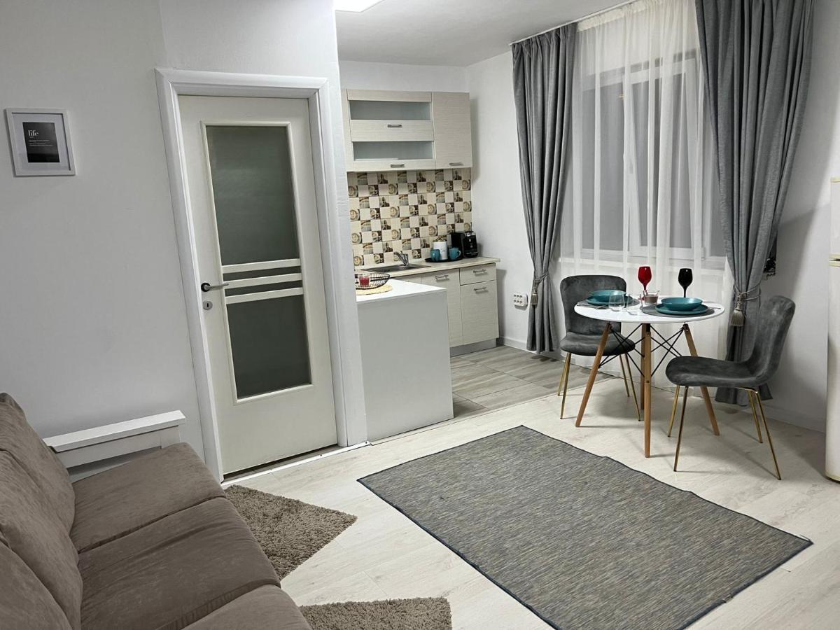Ferienwohnung Compact House Cluj-Napoca Exterior foto