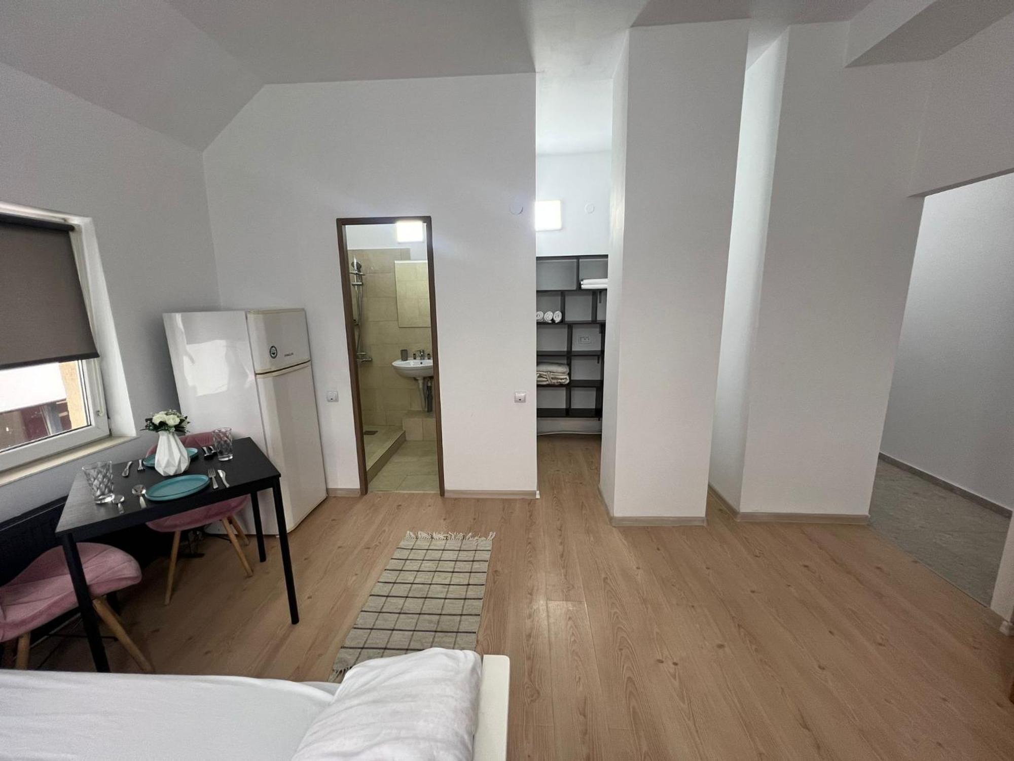 Ferienwohnung Compact House Cluj-Napoca Exterior foto
